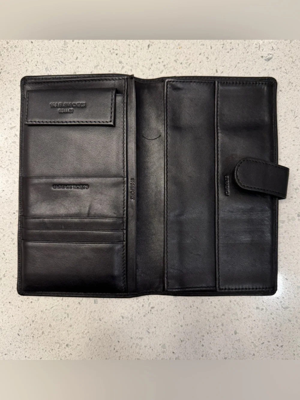 Men’s Black Genuine Leather Bi-fold Wallet